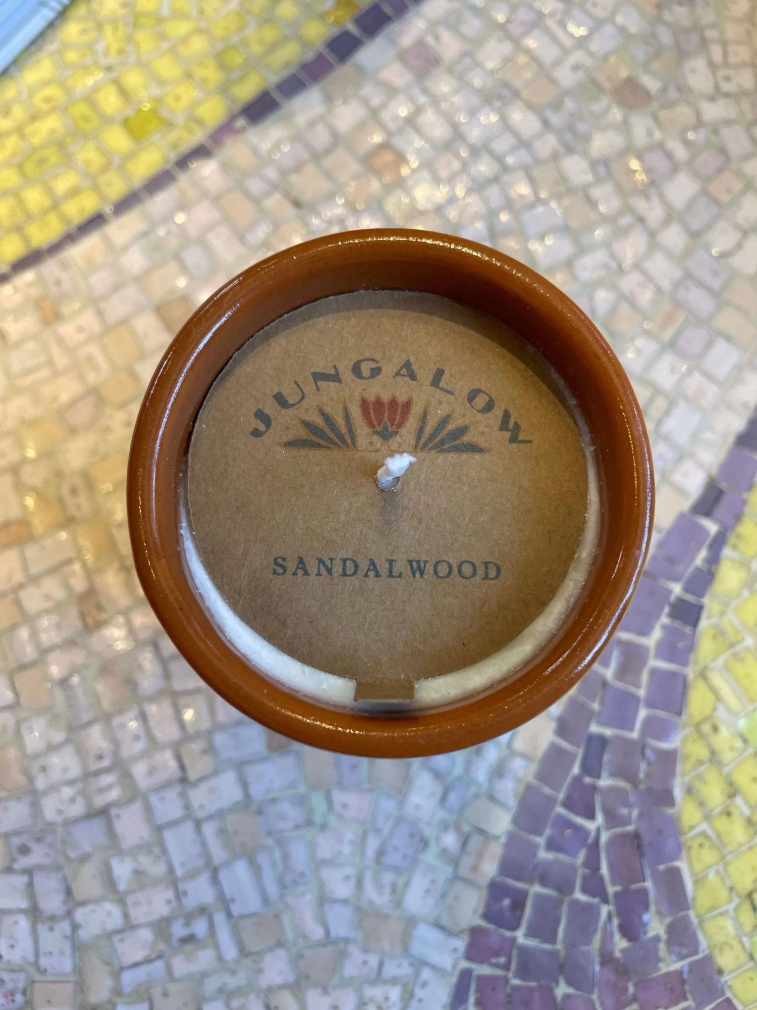 Jungalow Kaya Ceramic Candle - Burnt Orange/Sandalwood 3 Jungalow Kaya Ceramic Candle - Burnt Orange/Sandalwood - Image 3