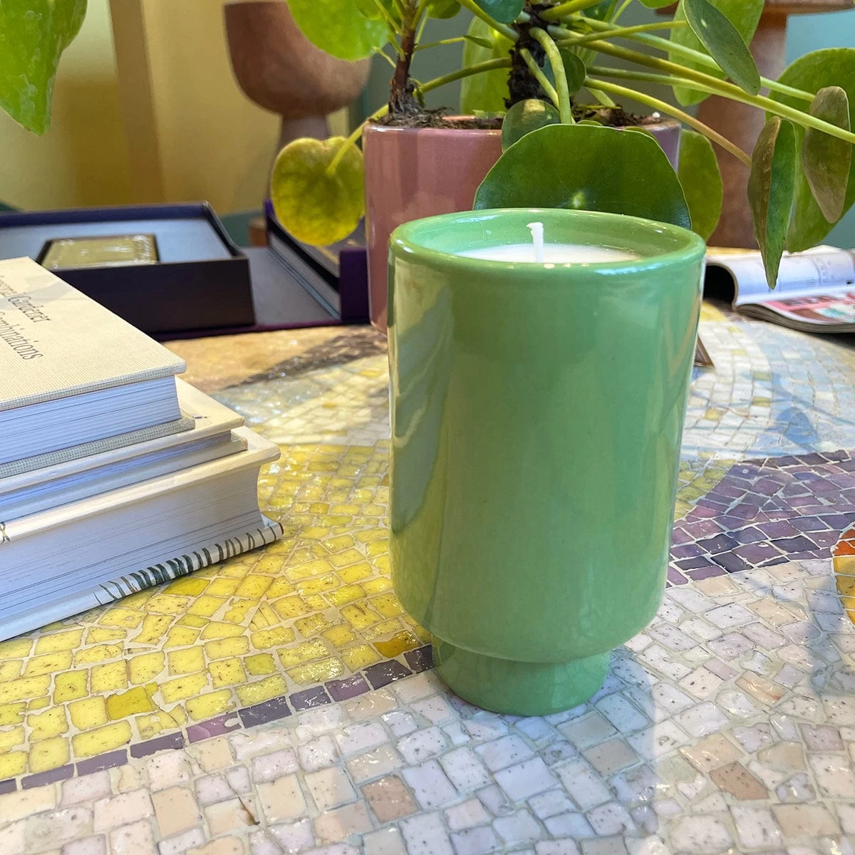 Jungalow Kaya Ceramic Candle - Matcha Green/Pomegranate Sage 2 Jungalow Kaya Ceramic Candle - Matcha Green/Pomegranate Sage - Image 2